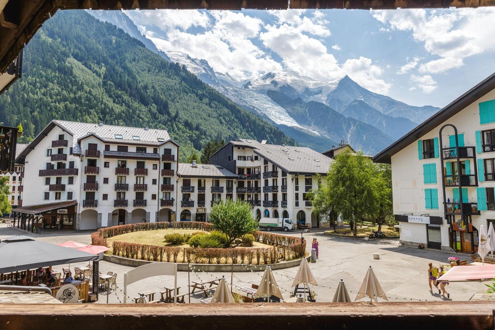 Sud - Lognan 106 - Happy * Chamonix Mont Blanc
